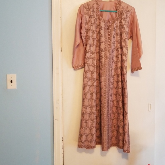 Full length embroidered Indian/Pakistani kaftan - Picture 2 of 8